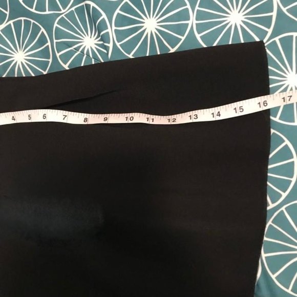 Mini Skirt Size 36 - Picture 4 of 4